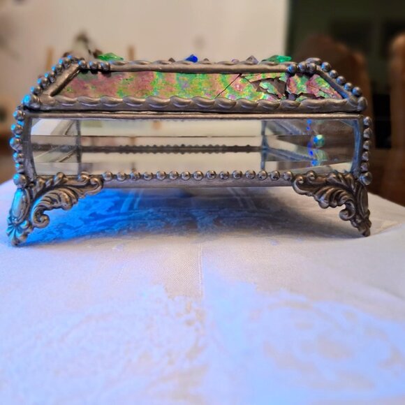 NWT OLD WORLD CRAFTSMANSHIP, NEW WORLD DESIGNS GLASS TREASURE BOX - Picture 3 of 8